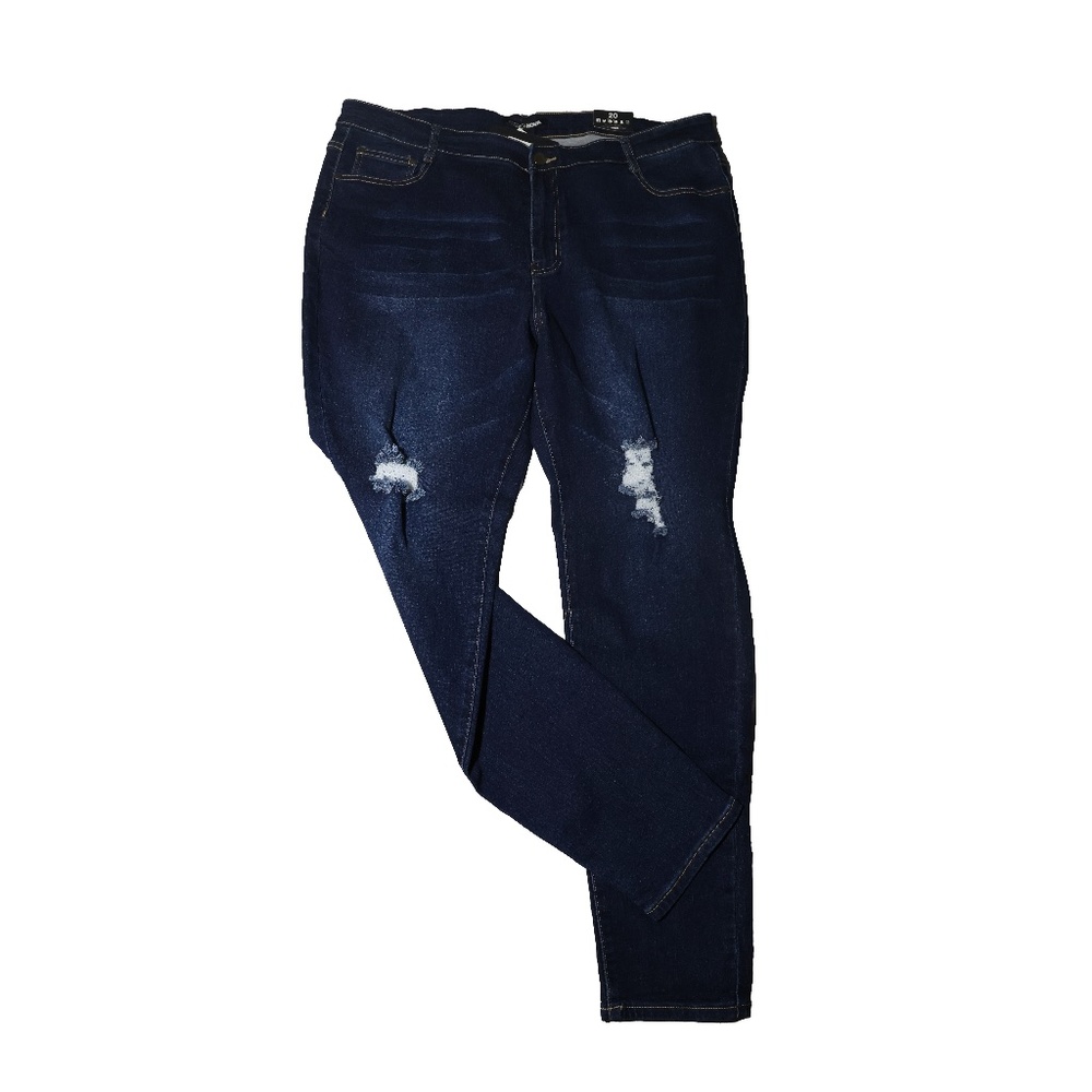 NWT Fashion Nova Distressed Mid Rise Jeans